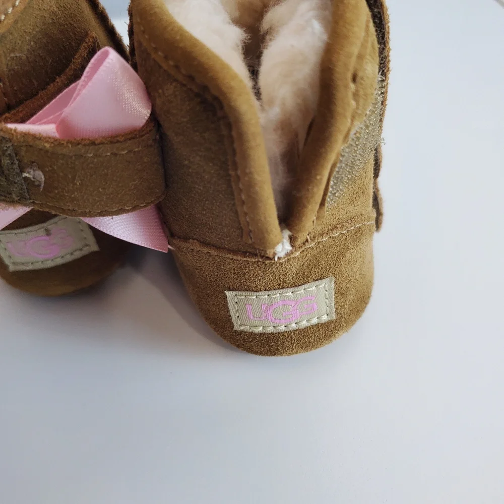 UGG Jesse Bow II  Infant size 0/1